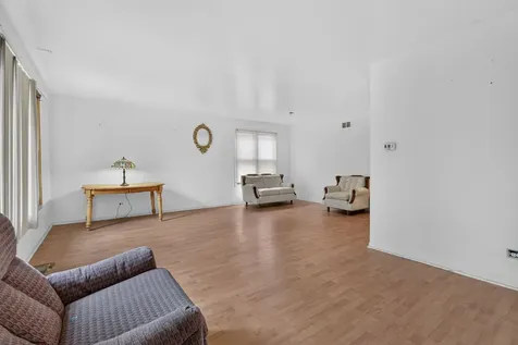 7768 South Luella Avenue Chicago IL 60649