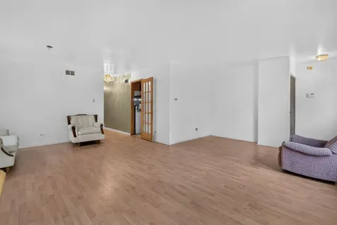 7768 South Luella Avenue Chicago IL 60649