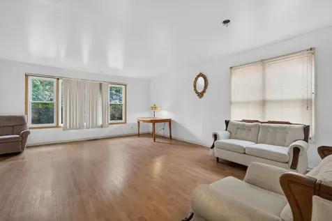 7768 South Luella Avenue Chicago IL 60649