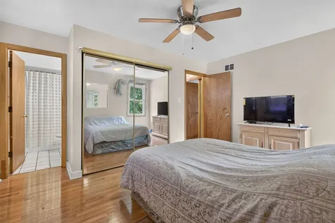 7768 South Luella Avenue Chicago IL 60649