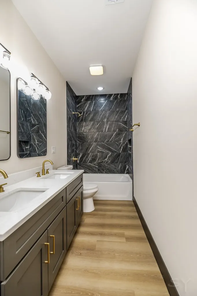 5637 South Prairie Avenue Chicago IL 60637