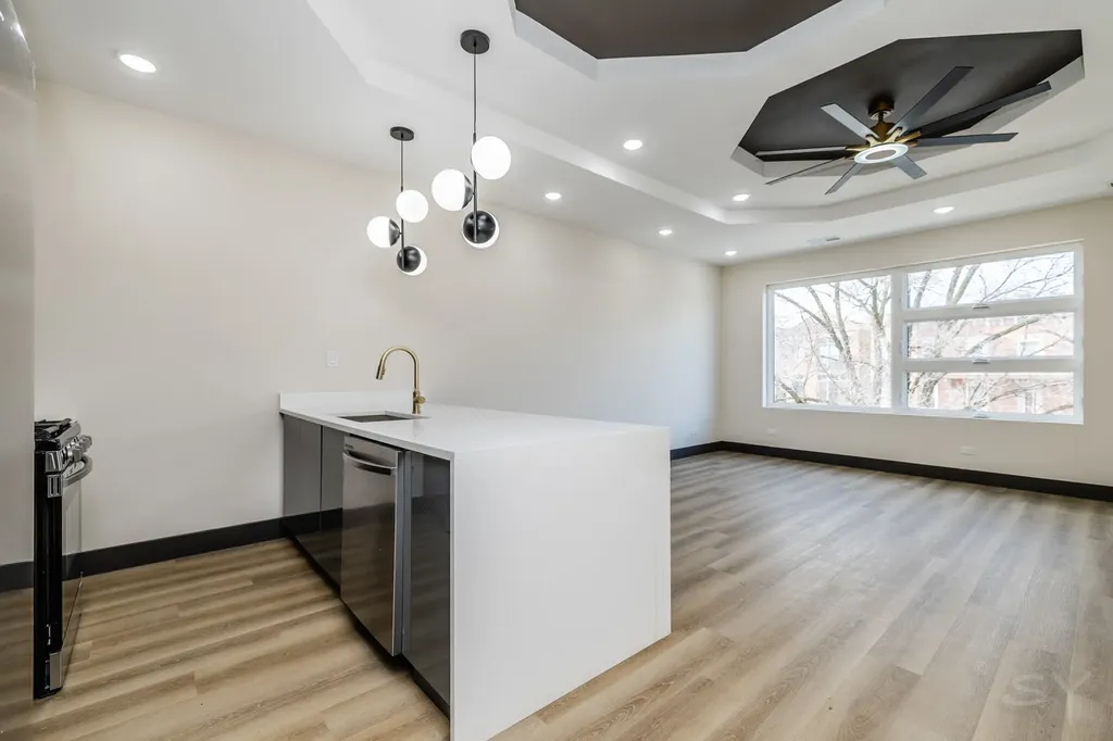 5637 South Prairie Avenue Chicago IL 60637