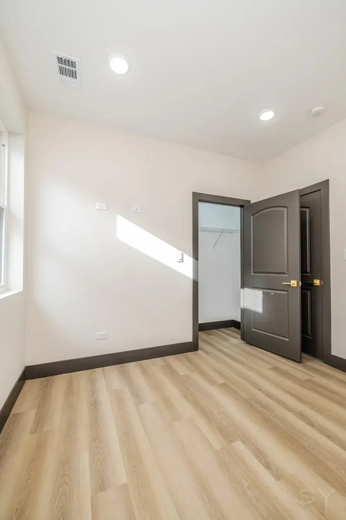 5637 South Prairie Avenue Chicago IL 60637