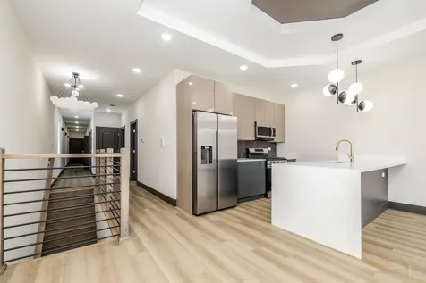 5637 South Prairie Avenue Chicago IL 60637