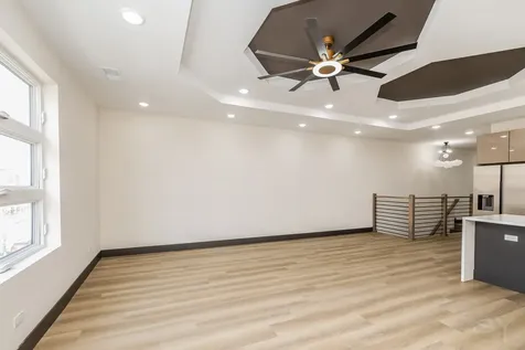5637 South Prairie Avenue Chicago IL 60637