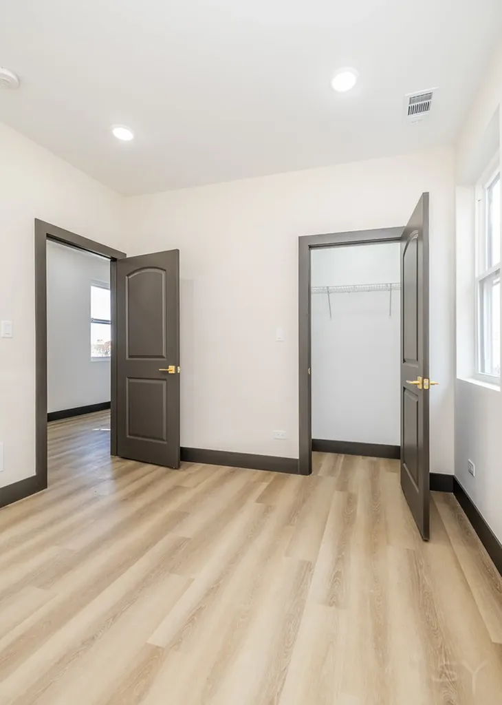5637-43 South Prairie Avenue Chicago IL 60637