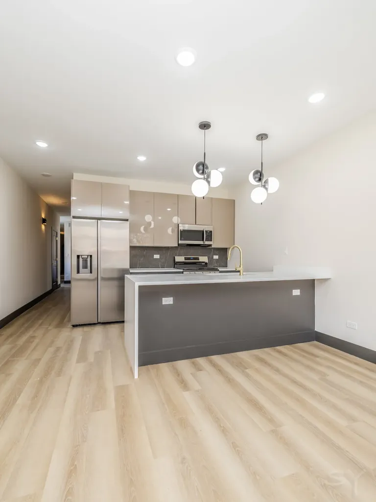 5637-43 South Prairie Avenue Chicago IL 60637