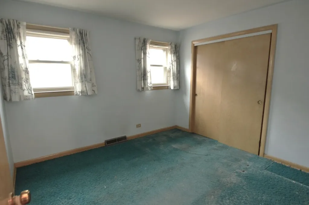 5625 South Kilbourn Avenue Chicago IL 60629