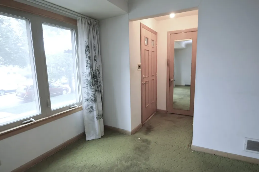 5625 South Kilbourn Avenue Chicago IL 60629