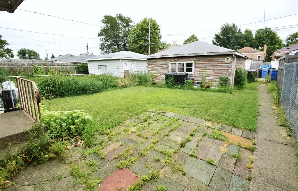 5625 South Kilbourn Avenue Chicago IL 60629