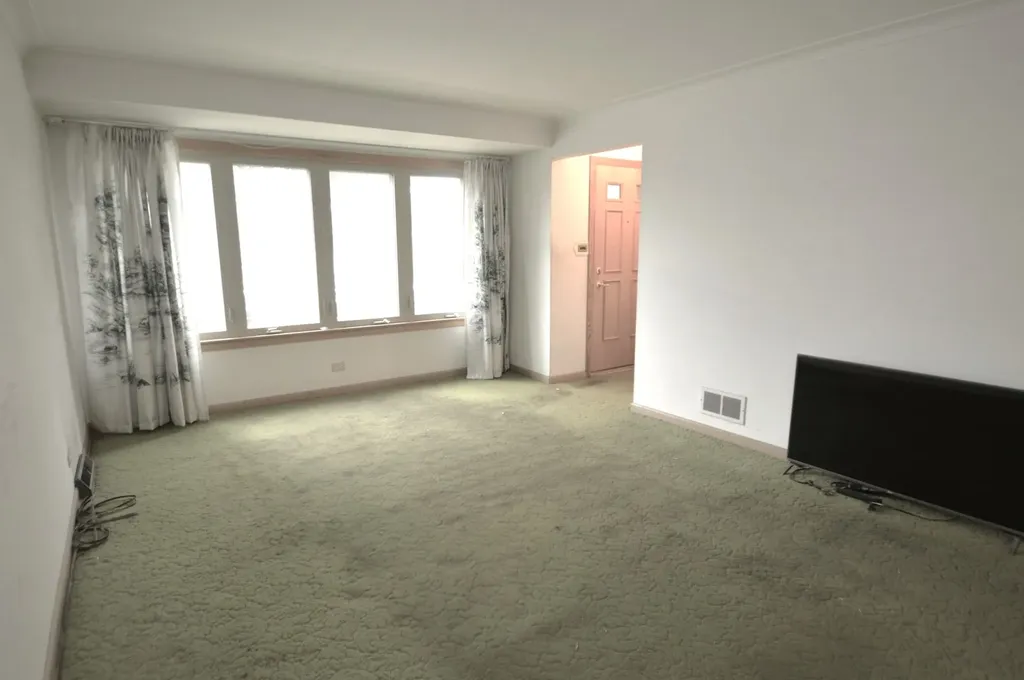5625 South Kilbourn Avenue Chicago IL 60629