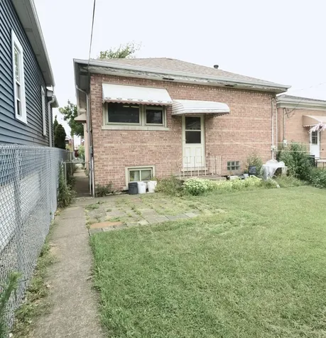 5625 South Kilbourn Avenue Chicago IL 60629