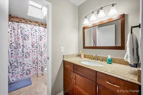 17 Hillcrest Avenue Fox Lake IL 60020