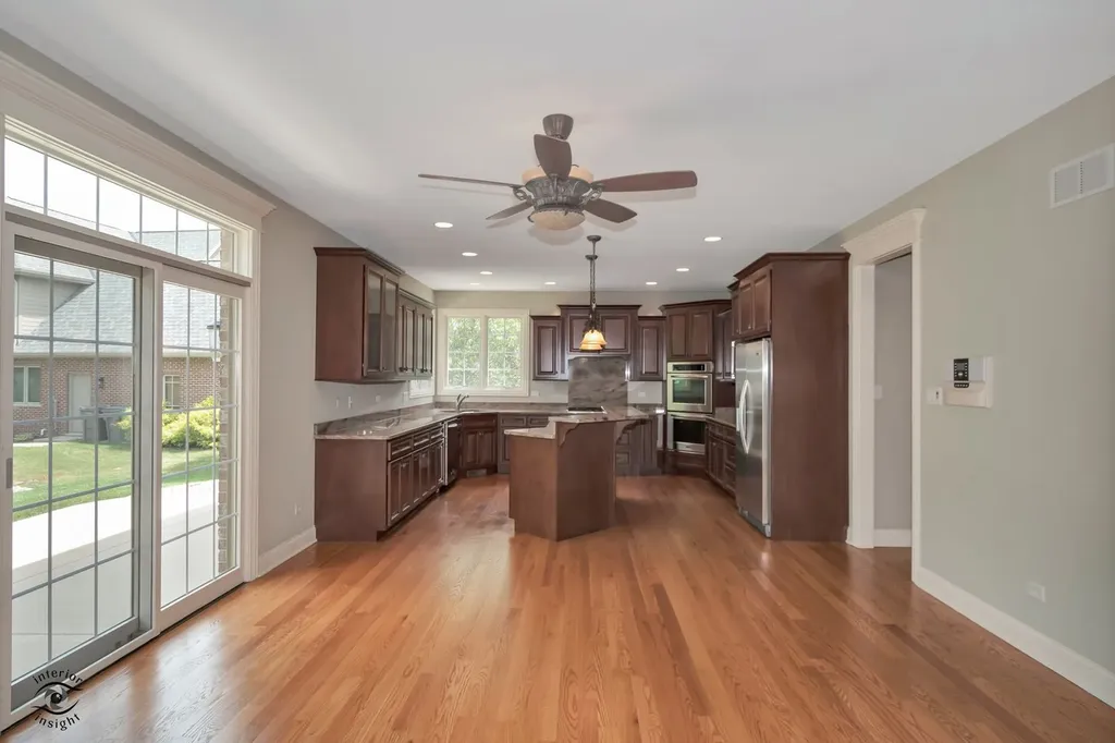 8834 Carefree Avenue Orland Park IL 60462