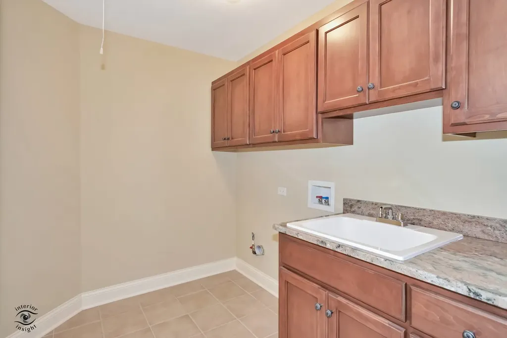 8834 Carefree Avenue Orland Park IL 60462