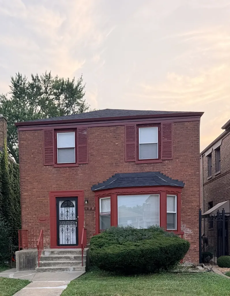 10608 South Rhodes Avenue Chicago IL 60628