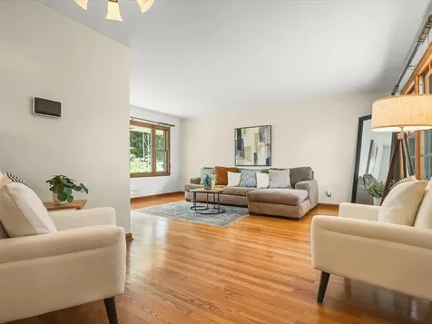 2331 Richard Avenue Rockford IL 61108