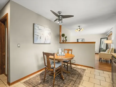 2331 Richard Avenue Rockford IL 61108