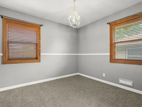2331 Richard Avenue Rockford IL 61108