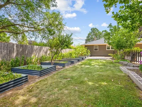 2331 Richard Avenue Rockford IL 61108