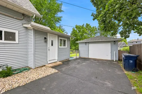987 South Street Elgin IL 60123