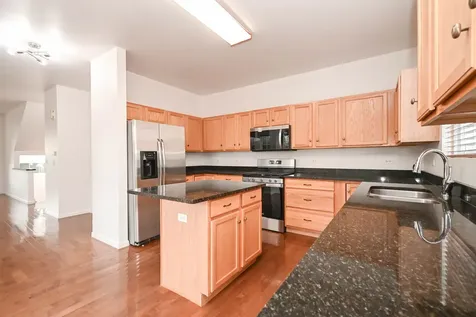 35 Thomas Court Grayslake IL 60030