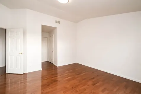35 Thomas Court Grayslake IL 60030