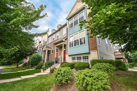 35 Thomas Court Grayslake IL 60030