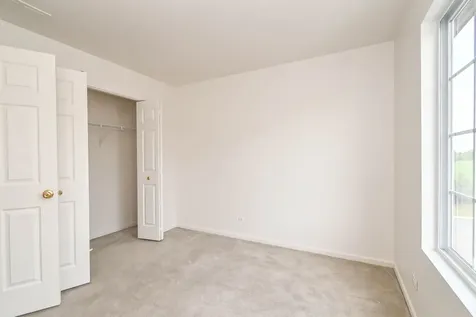 35 Thomas Court Grayslake IL 60030