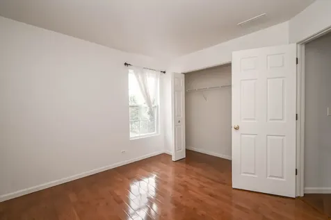 35 Thomas Court Grayslake IL 60030