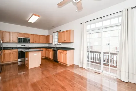 35 Thomas Court Grayslake IL 60030