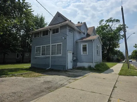 1801 Victoria Avenue North Chicago IL 60064