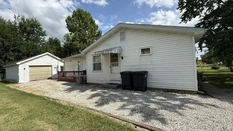 506 North Indiana Avenue Salem IL 62881