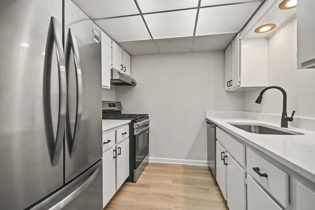 108 East Bailey Road Naperville IL 60565