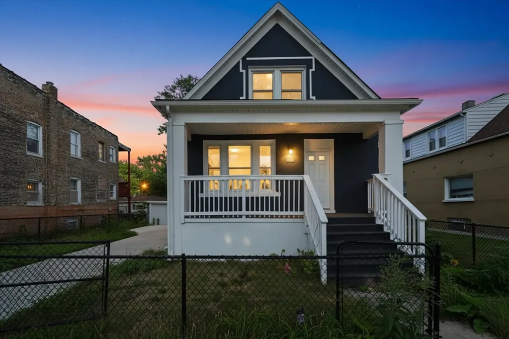 8942 South Aberdeen Street Chicago IL 60620