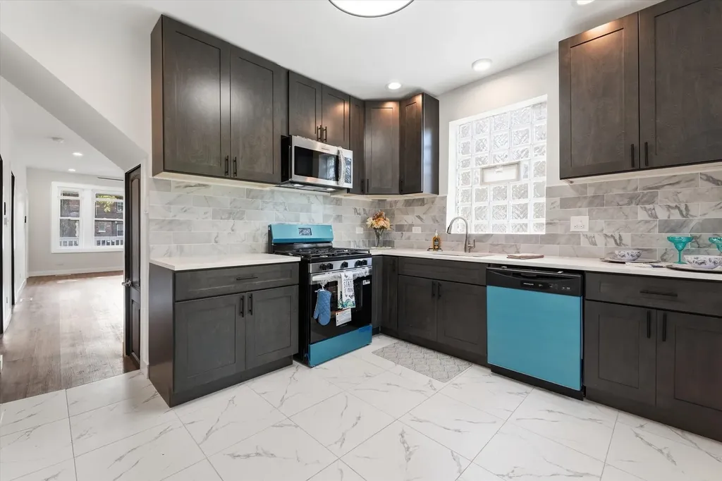 8942 South Aberdeen Street Chicago IL 60620
