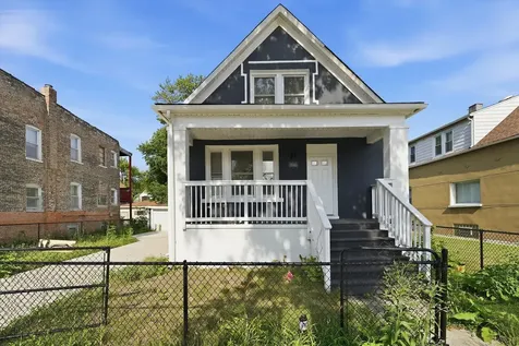 8942 South Aberdeen Street Chicago IL 60620