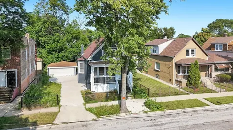 8942 South Aberdeen Street Chicago IL 60620