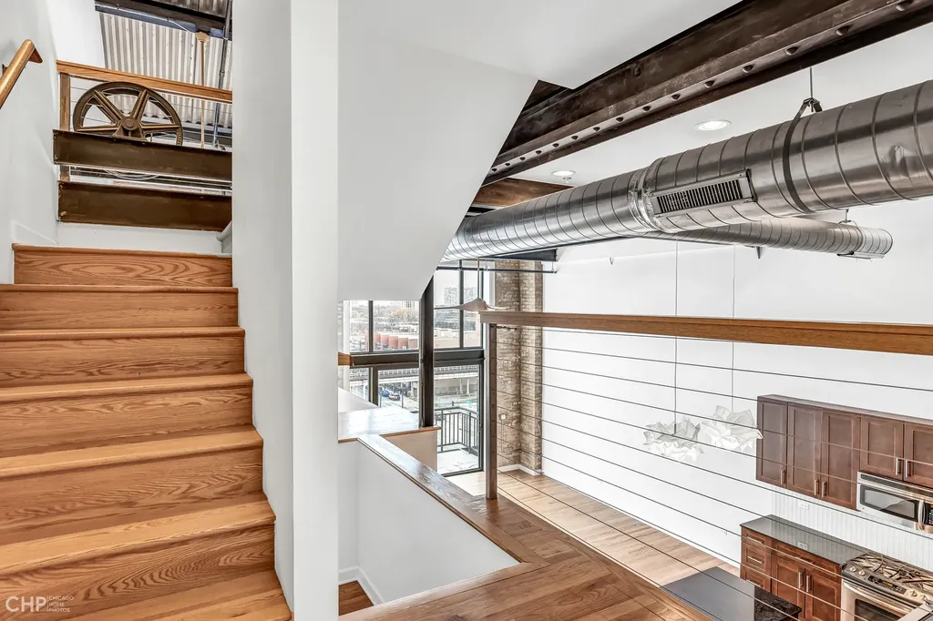 2545 South Dearborn Street Chicago IL 60616