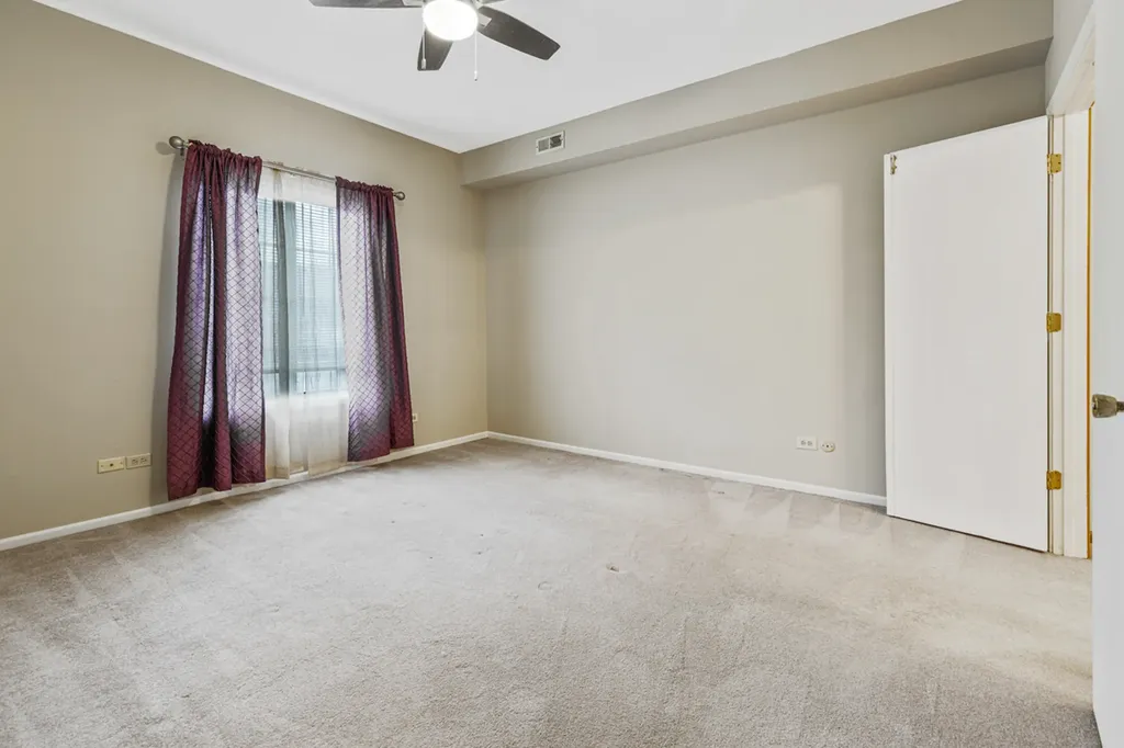 1665 Commodore Court Schaumburg IL 60193