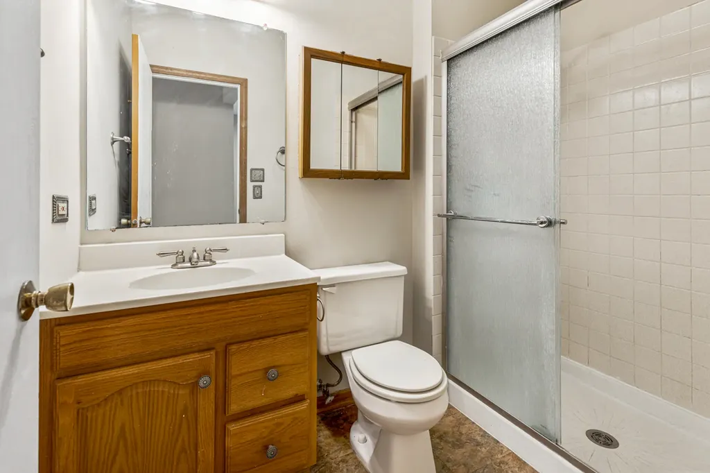 1665 Commodore Court Schaumburg IL 60193