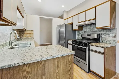 1665 Commodore Court Schaumburg IL 60193