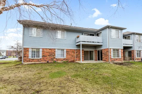 1665 Commodore Court Schaumburg IL 60193