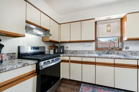 11033 Parkside Avenue Chicago Ridge IL 60415