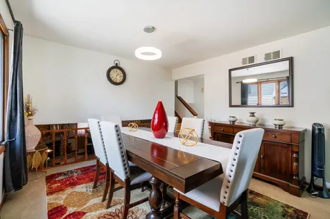 11033 Parkside Avenue Chicago Ridge IL 60415