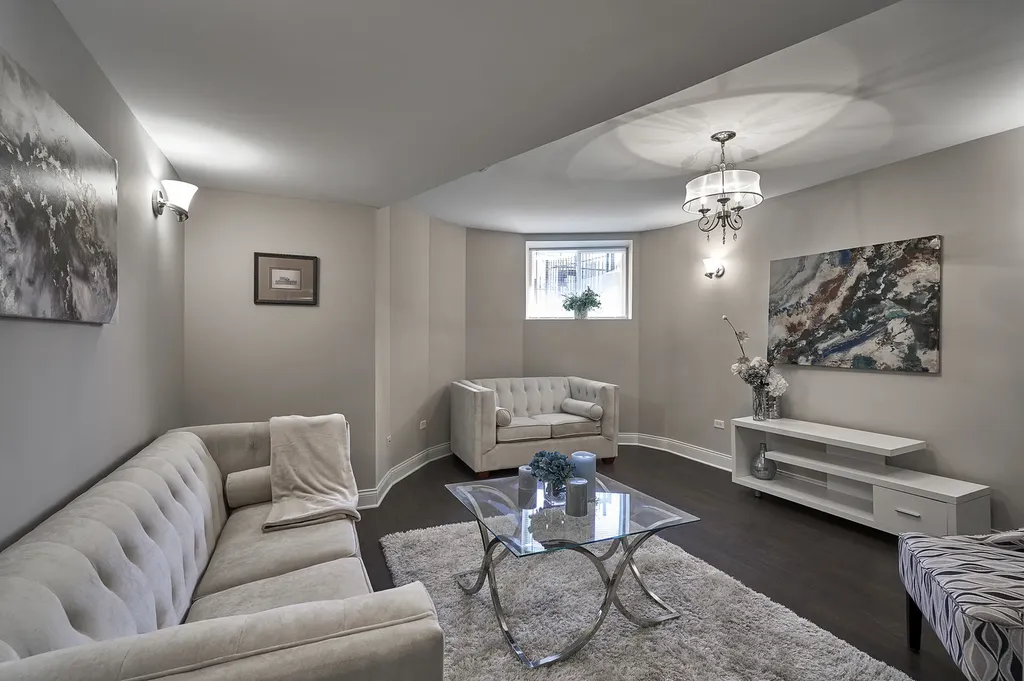 4520 South King Drive Chicago IL 60653