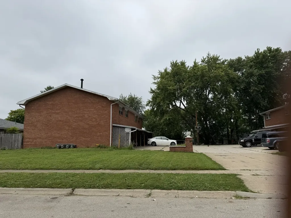 314 Riley Drive Bloomington IL 61701