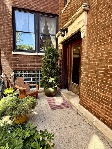 1416 West Farragut Avenue Chicago IL 60640