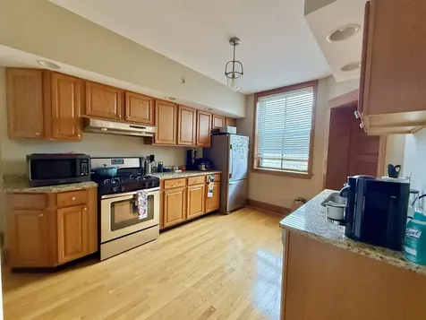 1416 West Farragut Avenue Chicago IL 60640
