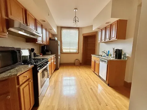 1416 West Farragut Avenue Chicago IL 60640